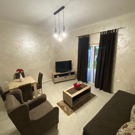 Momentera Apartments コトル エクステリア 写真
