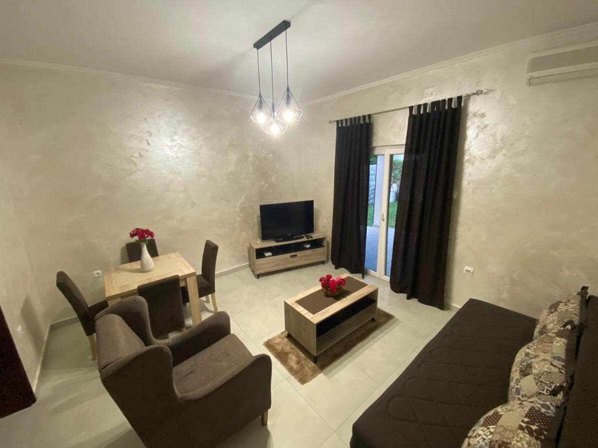 Momentera Apartments コトル エクステリア 写真