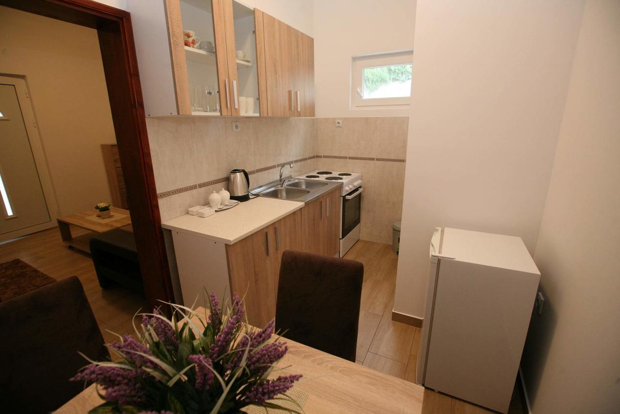 Momentera Apartments コトル エクステリア 写真